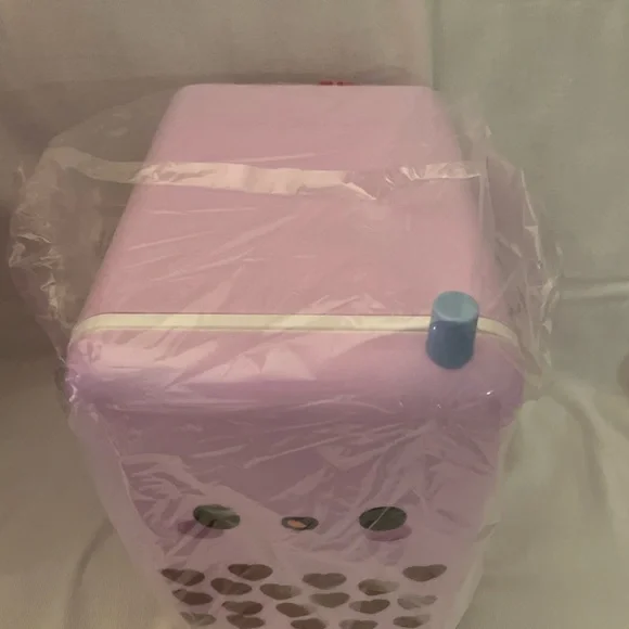 NIB Mini Beauty Fridge - Pink - Picture 5 of 9